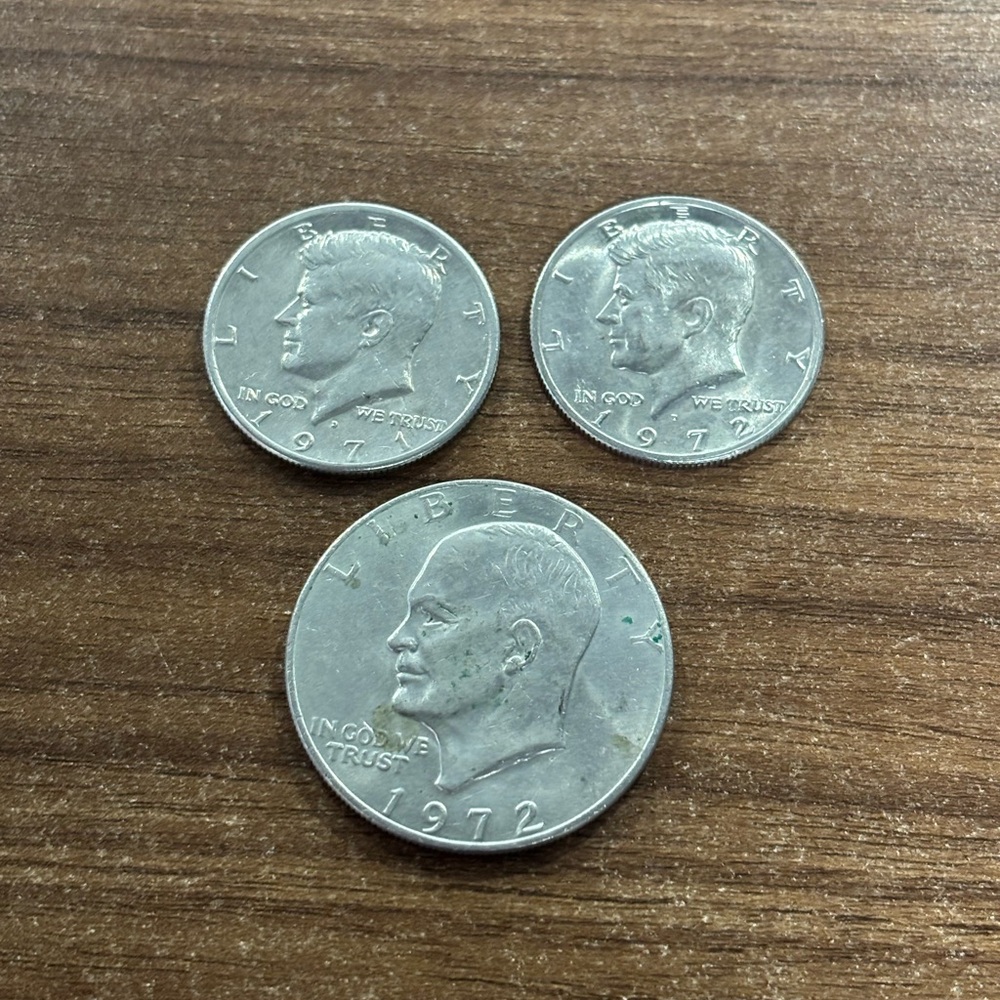 1 Ike 1972 Ike Dollar + 1971 Kennedy half dollar plus 1972 Kennedy half dollar
